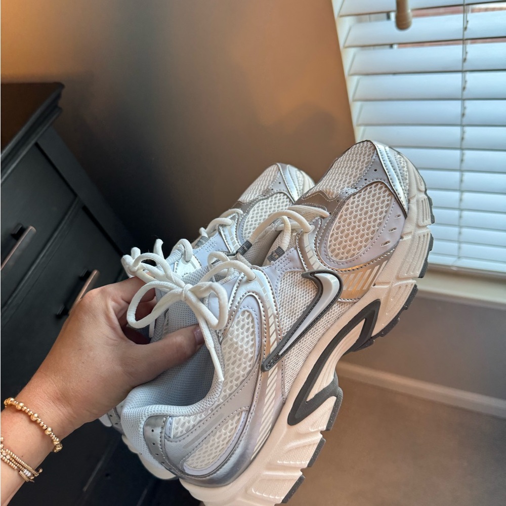 Nike Women's White and Silver Sneakers